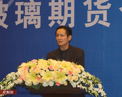 中国建筑玻璃与工业玻璃协会常务副秘书长周志武